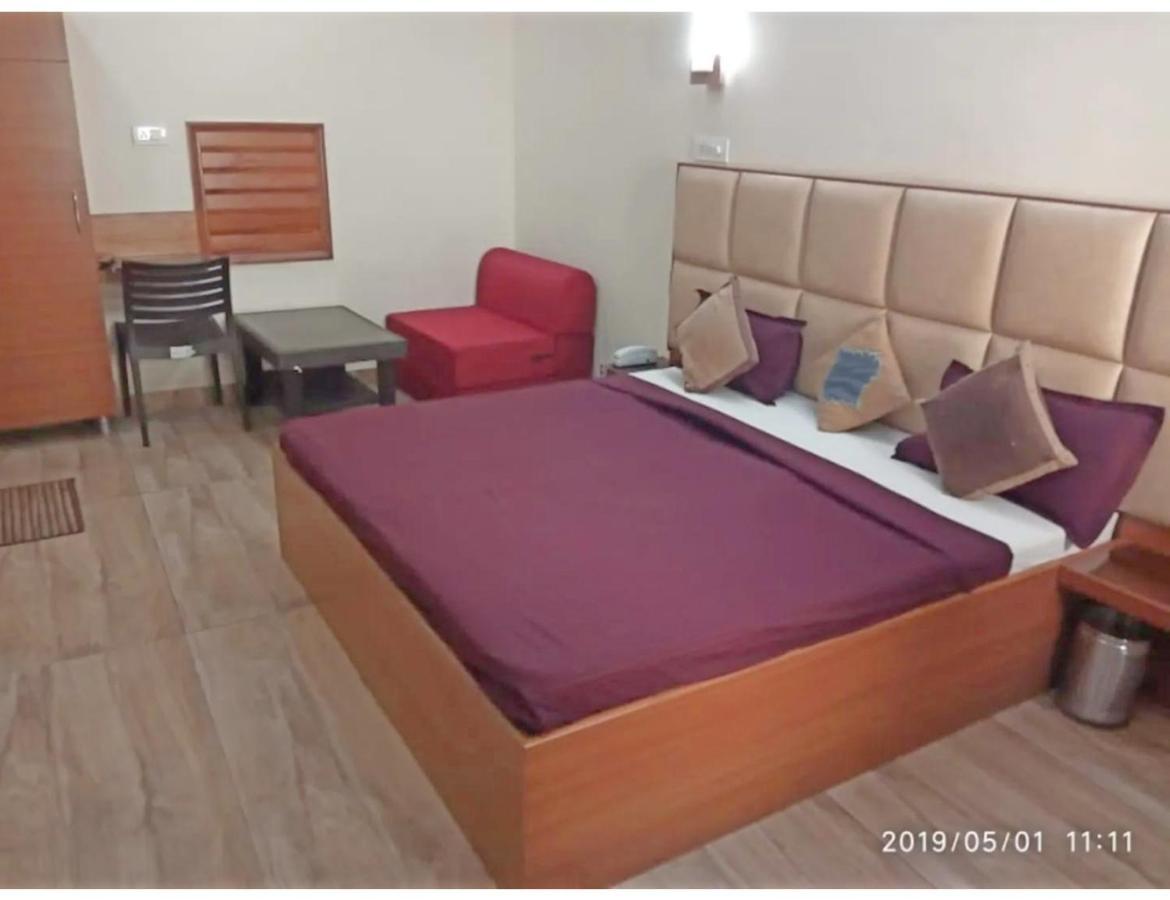 Hotel Basera Guest House, Сахаранпур Экстерьер фото